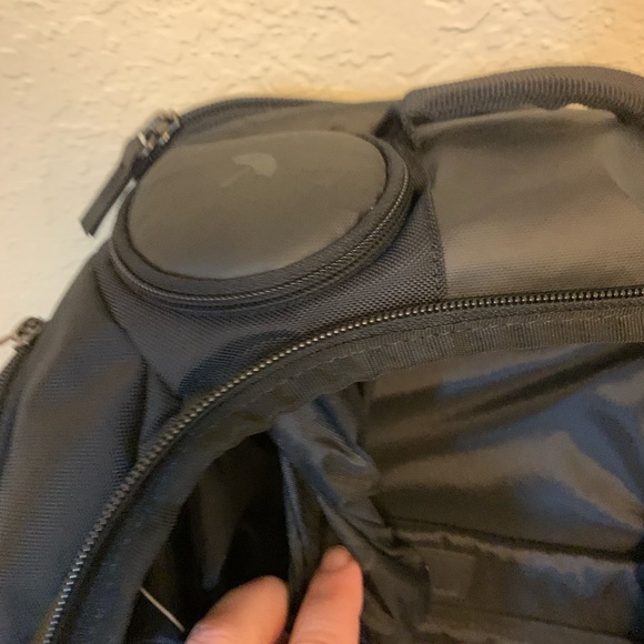 Genius Pack Travel Backpack CARRY ON With Integrated Garment Suiter - Picture 4 of 11